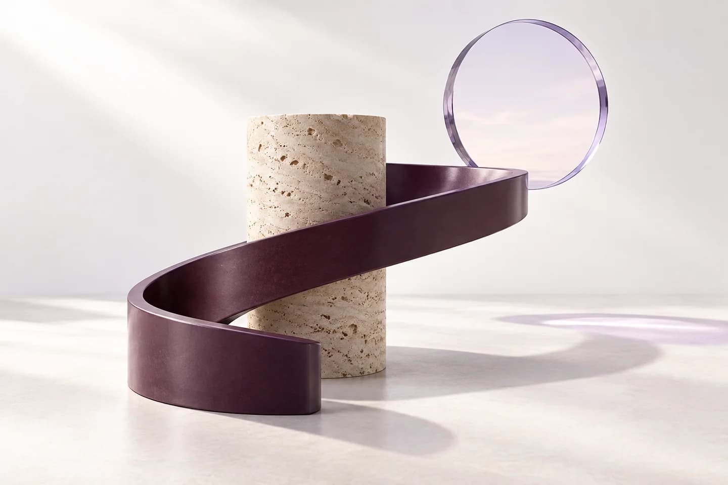 Ein aufsteigendes violettes Band um hellen Stein und ein transparenter Glasring als Symbol für neue Perspektiven.